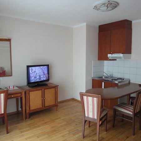 קטז אוב סבי Hotel Cateski Dvorec מראה חיצוני תמונה