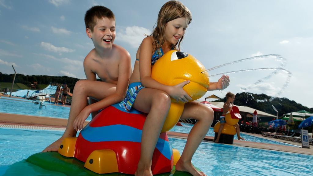 קטז אוב סבי Hotel Cateski Dvorec מראה חיצוני תמונה